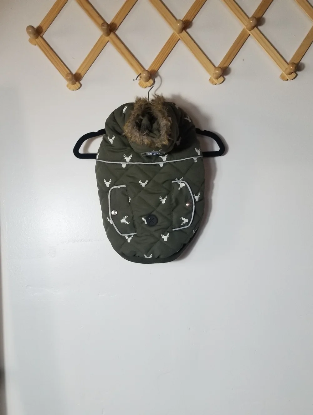 LUVGEAR DOG QUILTED OLIVE COAT WITH FAUX FUR HOOD SIZE MEDIUM